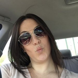 Meet your Posher, Stacey